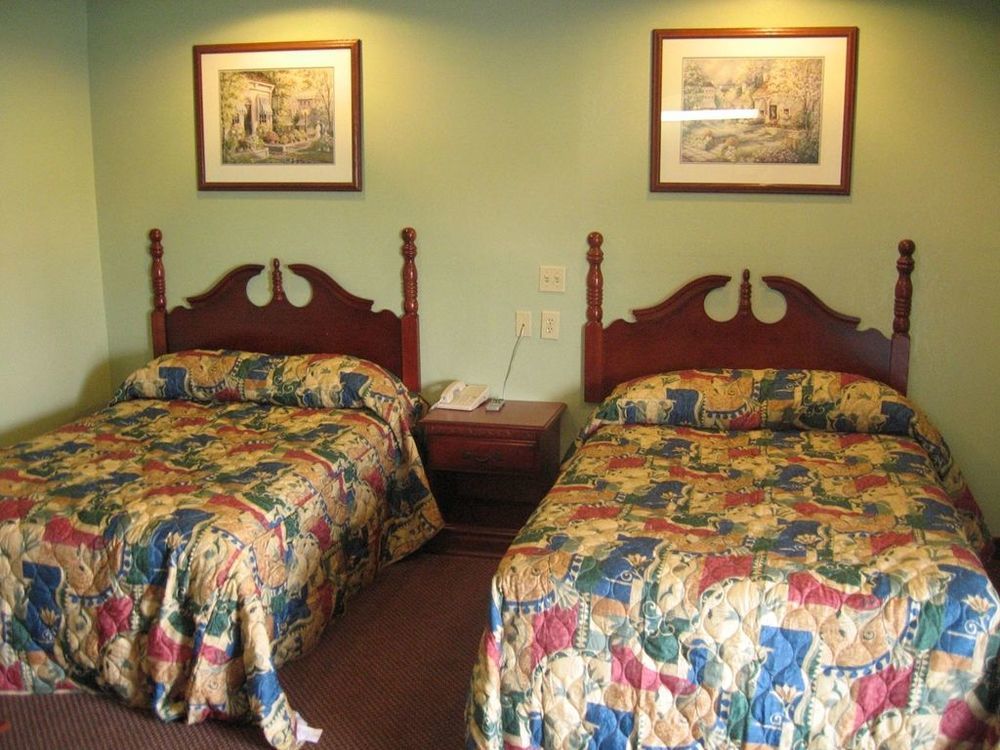 Budget Inn Northport Номер фото